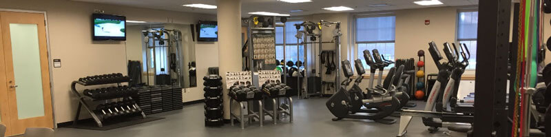 校园健身器材在运动医学实验室。