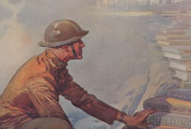 2017年秋季校友杂志封面展示了一名插图第一次世界大战士兵爬上一堆书