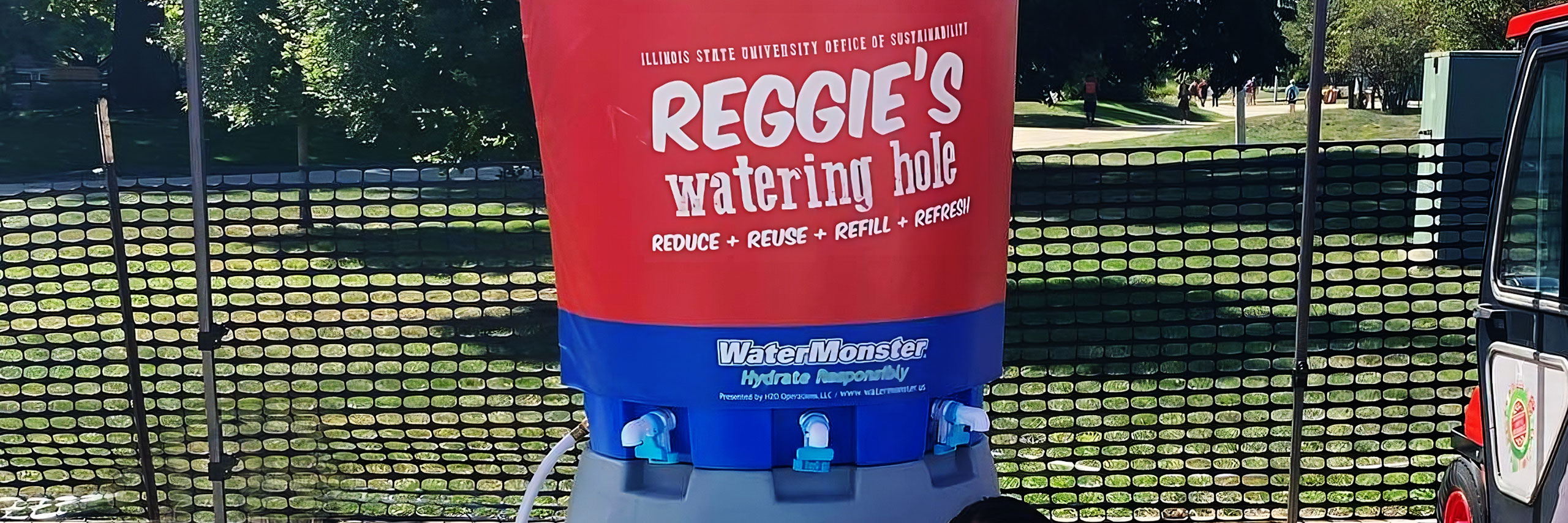 雷吉的饮水机。